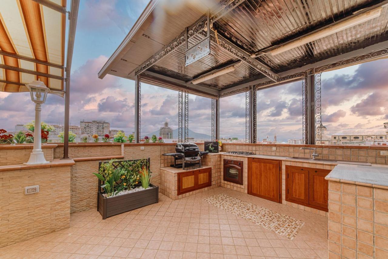 הוילה נאפולי La Terrazza Nel Centro מראה חיצוני תמונה